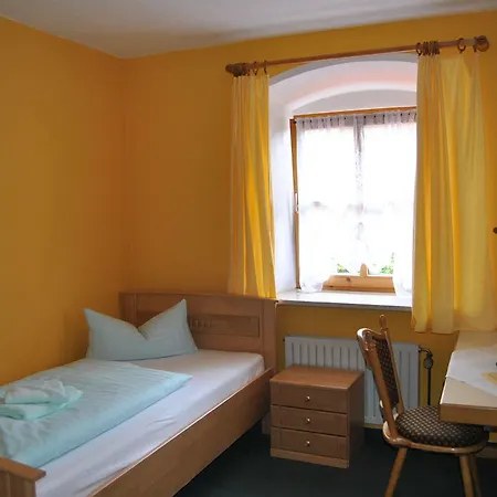 Landgasthof Goldener Pflug 3* فراسدورف
