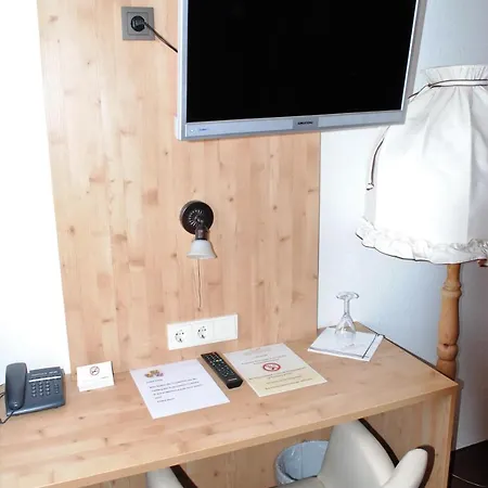 فندق Landgasthof Goldener Pflug فراسدورف